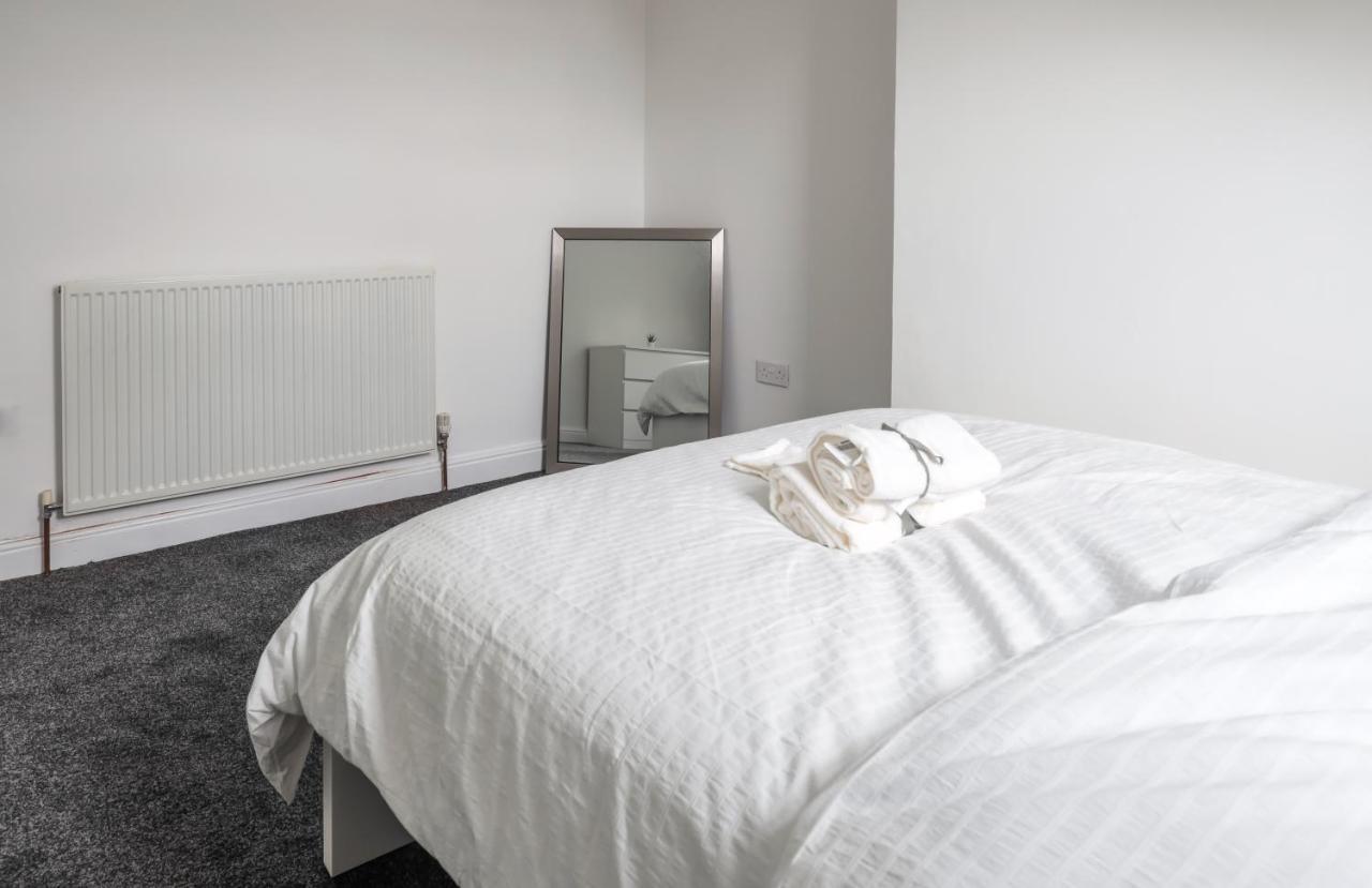 Spacious 4 Bed House In Birmingham, Suitable For Contractors Εξωτερικό φωτογραφία