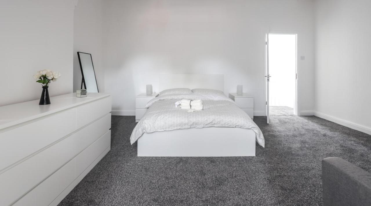 Spacious 4 Bed House In Birmingham, Suitable For Contractors Εξωτερικό φωτογραφία