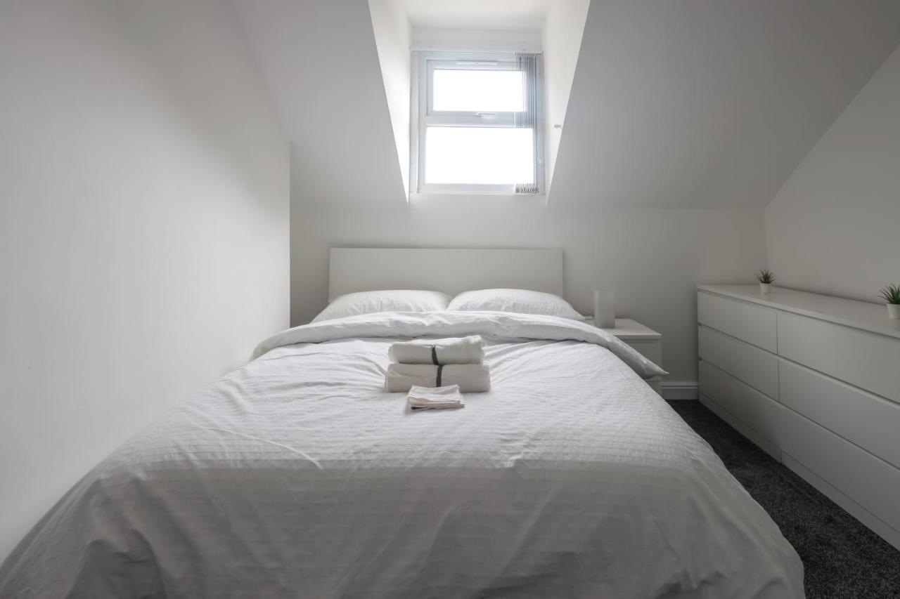 Spacious 4 Bed House In Birmingham, Suitable For Contractors Εξωτερικό φωτογραφία