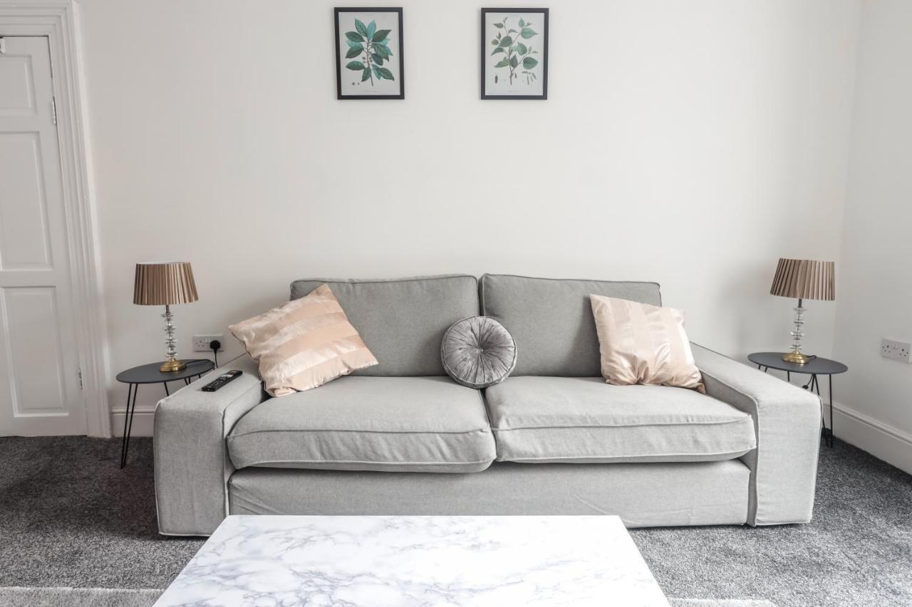 Spacious 4 Bed House In Birmingham, Suitable For Contractors Εξωτερικό φωτογραφία