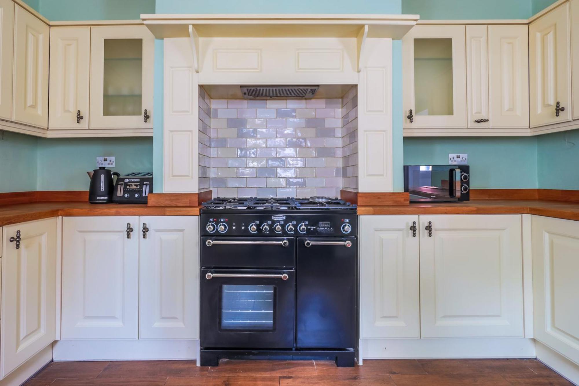 Spacious 4 Bed House In Birmingham, Suitable For Contractors Εξωτερικό φωτογραφία