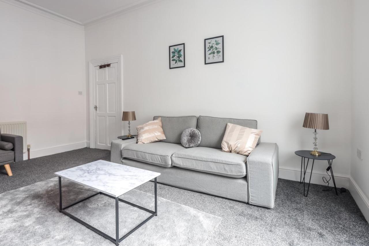 Spacious 4 Bed House In Birmingham, Suitable For Contractors Εξωτερικό φωτογραφία