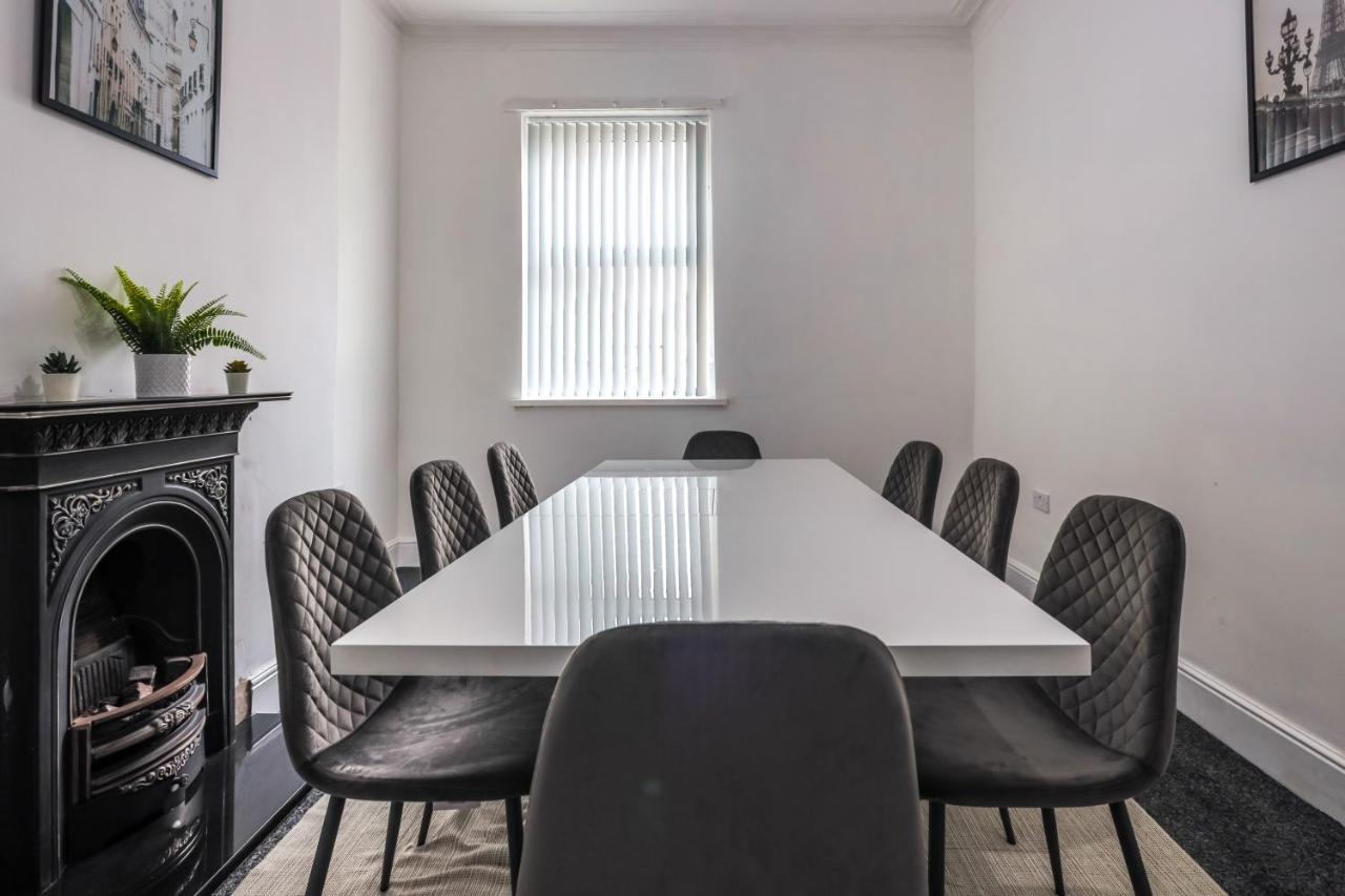 Spacious 4 Bed House In Birmingham, Suitable For Contractors Εξωτερικό φωτογραφία