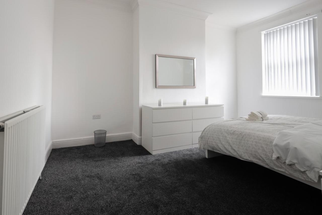 Spacious 4 Bed House In Birmingham, Suitable For Contractors Εξωτερικό φωτογραφία