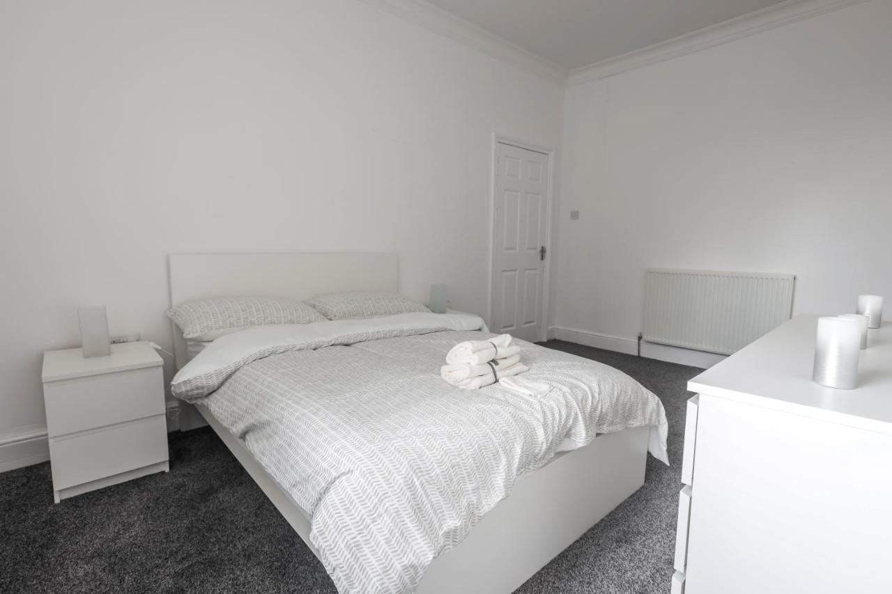 Spacious 4 Bed House In Birmingham, Suitable For Contractors Εξωτερικό φωτογραφία